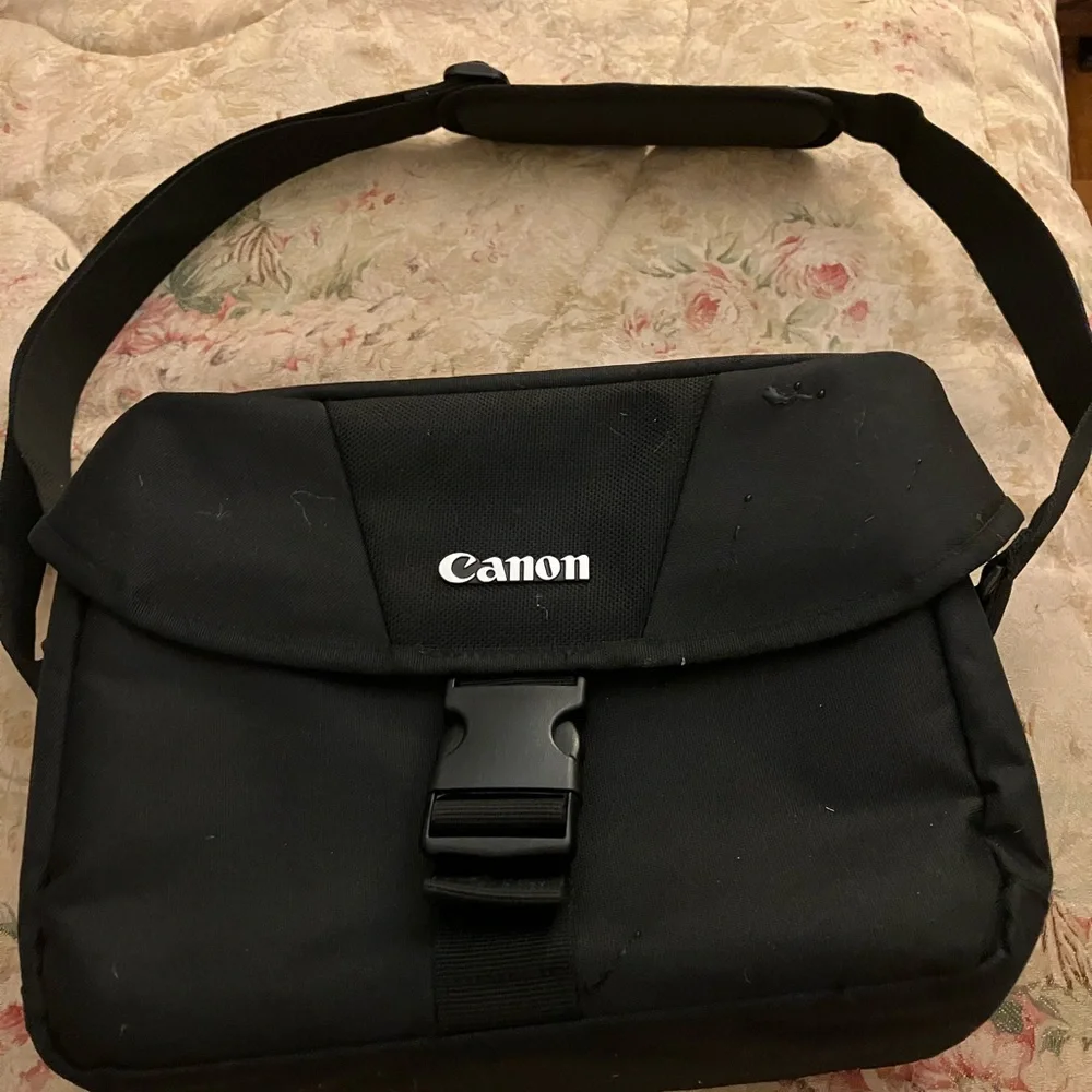 NWOT Canon Black Shoulder Camera Bag never used 🥰🥰❤️